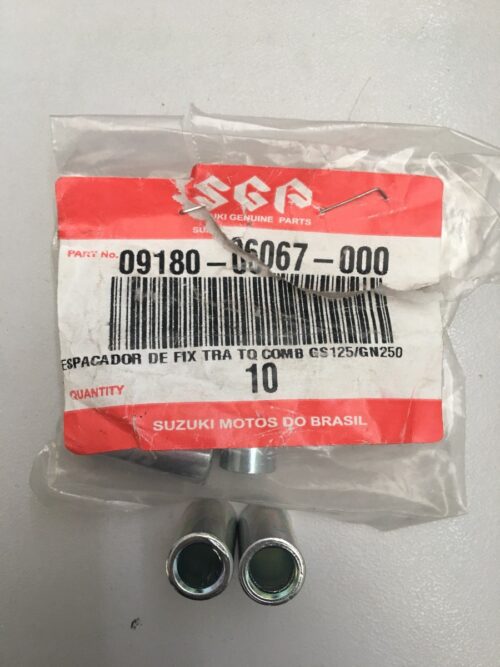 Espaçador Fixação Tanque Combustivel Intruder 125/250 Original Suzuki